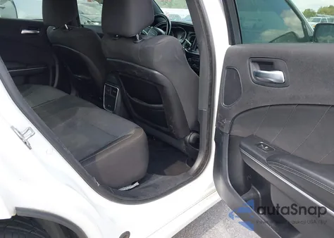 2016 Dodge Charger Sxt z USA, uszkodzony, nr VIN 2C3CDXHG9GH241898